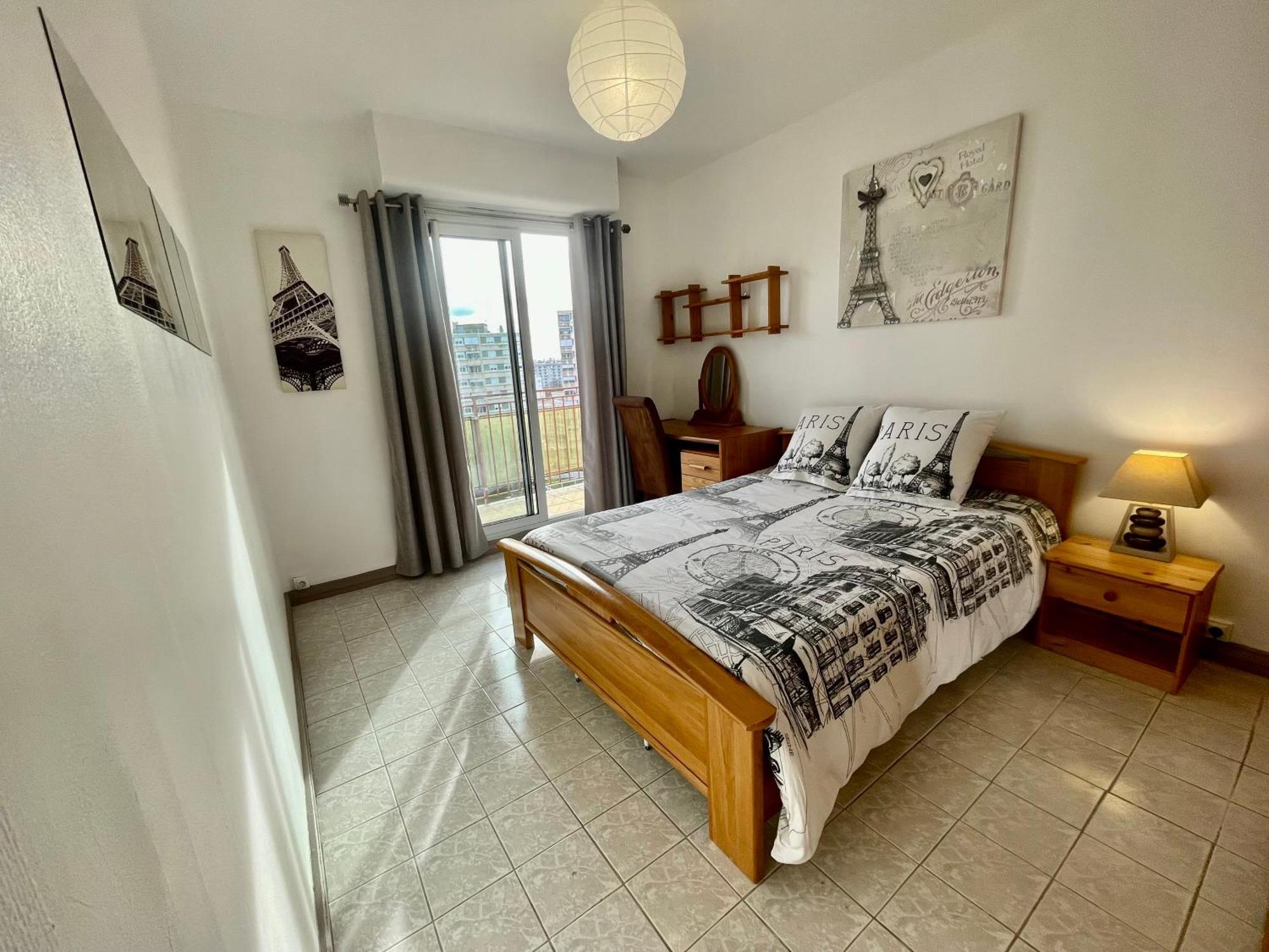 Chambre Privee En Colocation Dans Un Appartement Au Centre De Rillieux La Pape Exterior photo