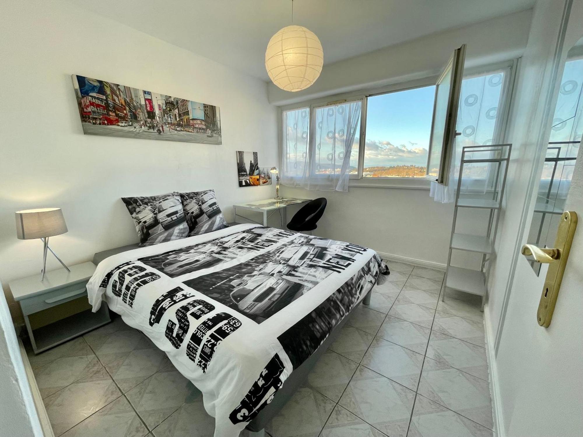 Chambre Privee En Colocation Dans Un Appartement Au Centre De Rillieux La Pape Exterior photo